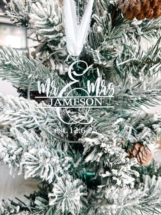 "Mr & Mrs" Wedding Ornament